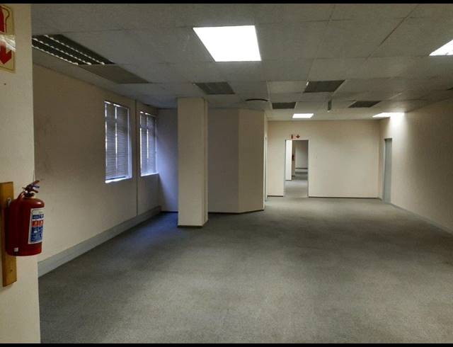 1,018M² BUILDING FOR SALE IN BO-DORP